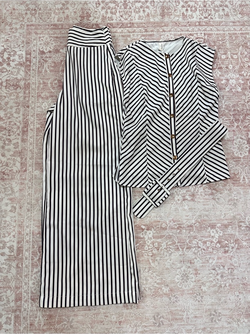 Commense 🖤 SET Striped Belted Top & Pants - Picture 4 of 16